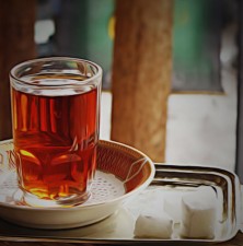 نوشیدن چای داغ برای سلامت چشم مفید است